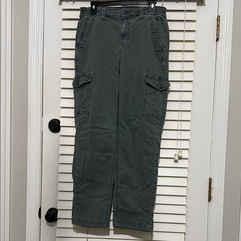American Eagle Women’s Green Cargo Pants
